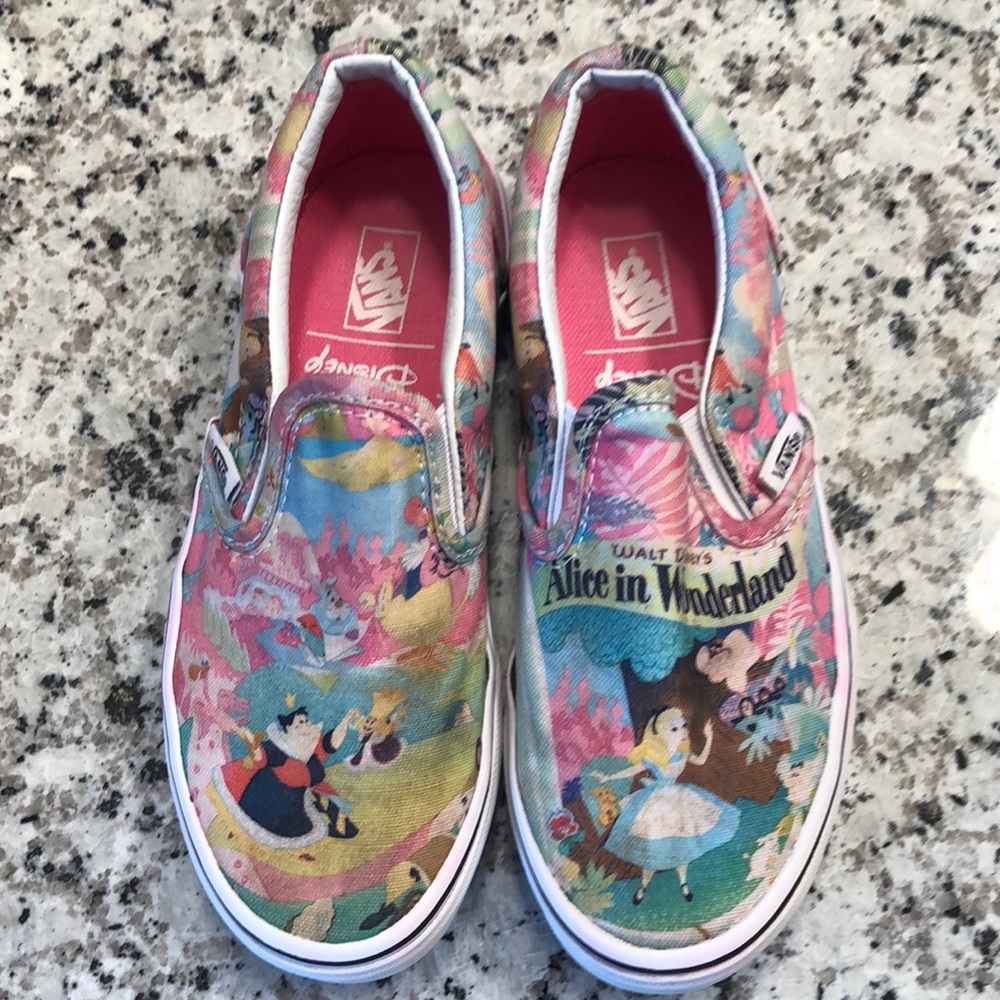 Alice in Wonderland Vans